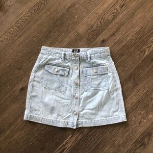 GAP Light Blue Button-Front Denim Mini Skirt | Size‎ 29